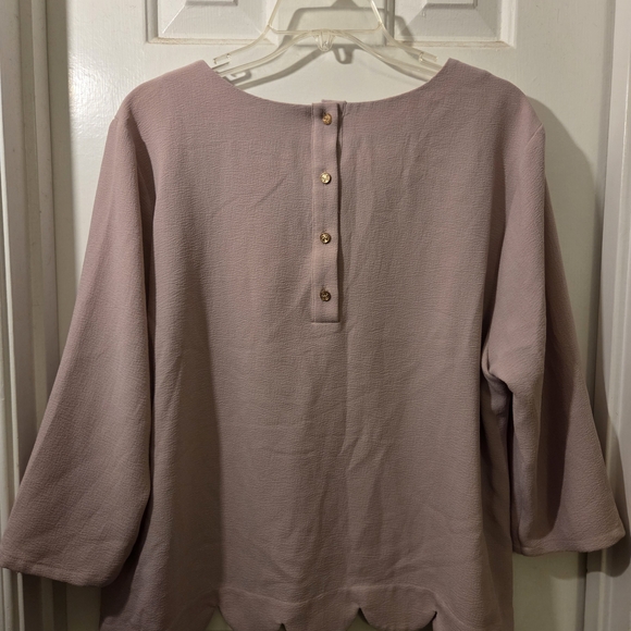 The Limited: Blush Pink Scalloped Blouse. Size XL. - Picture 8 of 10